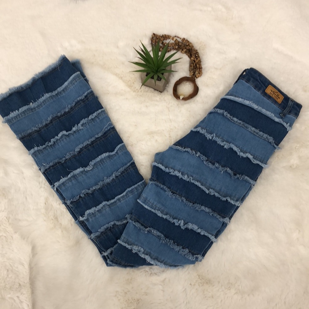 Vince Blue New York Boho Fringe Layered Denim Unique Rare Wide Leg Flare Jeans